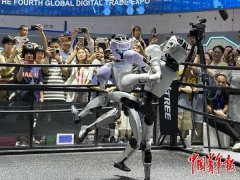 <b>I从播深夜曲播带货</b>